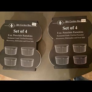 Set of 4 Porcelain ramekins